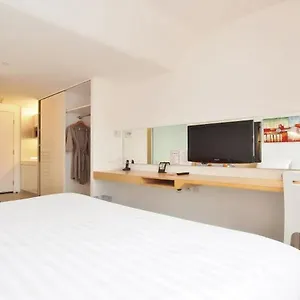 60 West Hong Kong