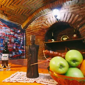 на площади свободы, улица дюма , Тбилиси Грузия