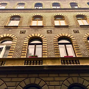 Entire Luxury In The Center , Будапешт Венгрия